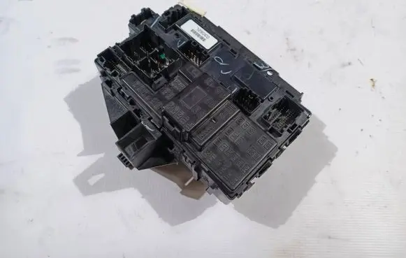 Ford F150 Central body control module DC3T-14B476-DB
