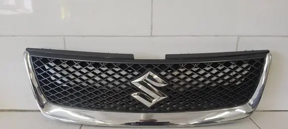 Suzuki Grand Vitara II Front grill 7174365J0