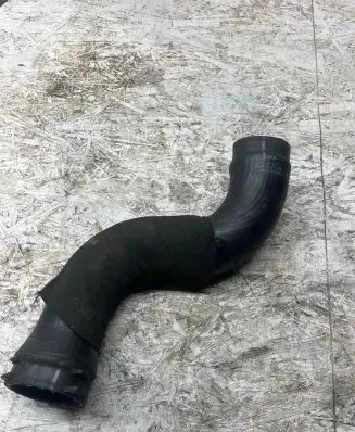 Audi A4 S4 B8 8K Intercooler hose/pipe 8k0145737j