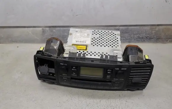 Toyota Corolla E120 E130 Radio/CD/DVD/GPS head unit 8612002380 CQTS7471LC