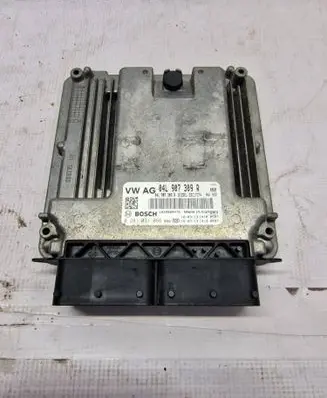 Volkswagen PASSAT B8 Engine control unit/module 04L907309R 0281031066