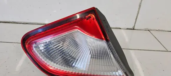 Nissan Qashqai Tailgate rear/tail lights 89503189 R26555BR01 B26555BR01A
