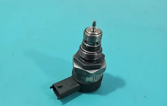 KIA Sorento Fuel pressure sensor 0281006405 IMPRK1507879