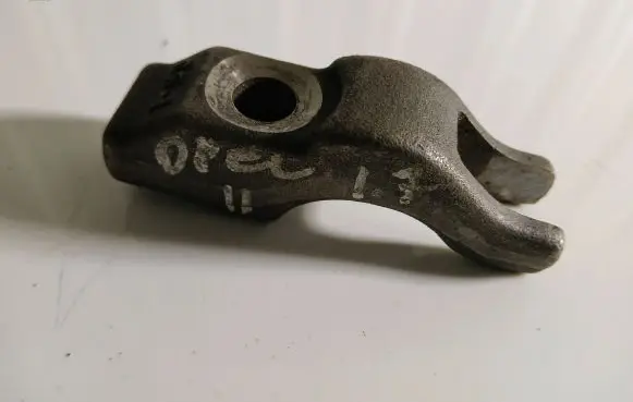 Opel Astra J Fuel Injector clamp holder