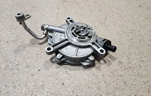 Audi A7 S7 4G Vacuum pump 07L145100C