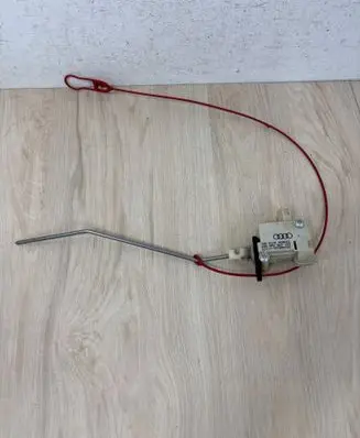 Audi A6 S6 C6 4F Fuel tank cap lock 4F0862153 3B0959781