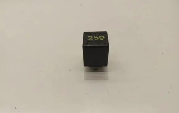 Volkswagen Golf II Other relay 443951307A