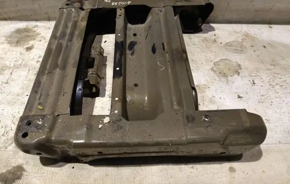 Opel Zafira B Driver seat console base L8HDID