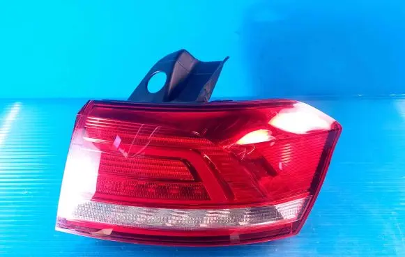 Volkswagen PASSAT B8 Rear/tail lights 3G9945312