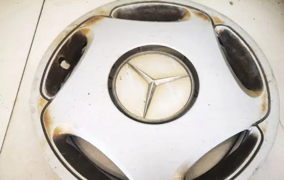Mercedes-Benz E W210 R15 wheel hub/cap/trim a2104010024
