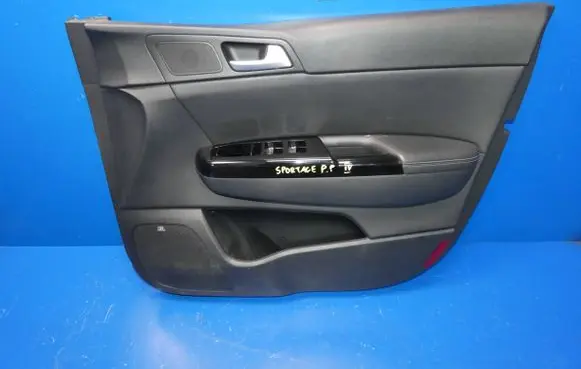 KIA Sportage Front door card panel trim 