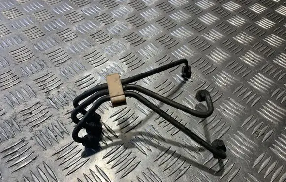 Volvo XC70 Fuel line pipe