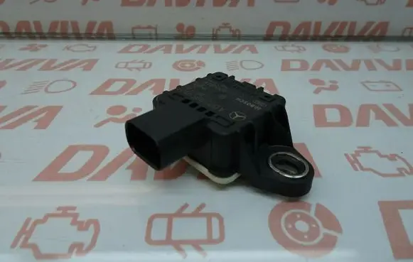 Mercedes-Benz E W212 Yaw turn rate sensor A0009059101 0265005876