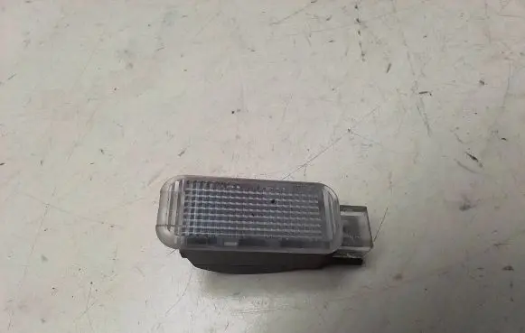 Volkswagen PASSAT B5.5 Other interior light 094741