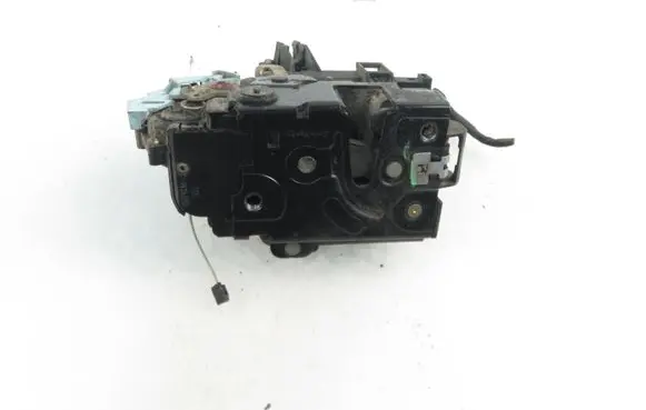 Seat Toledo III (5P) Rear door lock 7L0839015