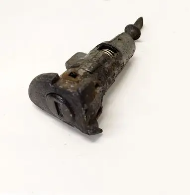 Volkswagen PASSAT B6 Front door lock (next to the handle) 3C0837167A