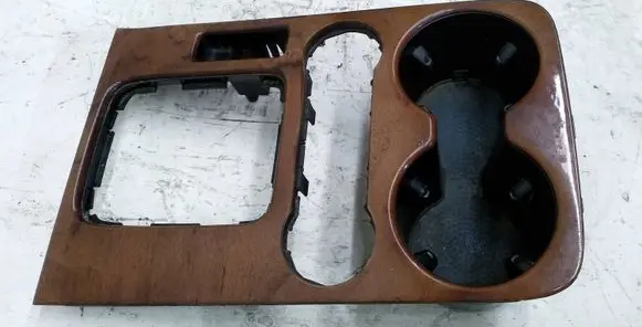 Cup holder front