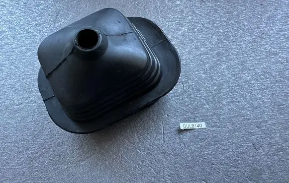 Nissan Patrol Y60 Gear lever shifter trim leather/knob 74964C6020