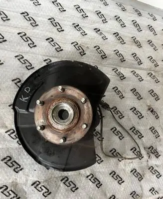 Mitsubishi Pajero Front wheel hub