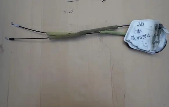 Mazda 2 Rear door lock