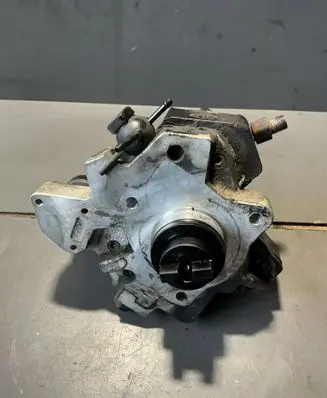 Hyundai Sonata Fuel injection high pressure pump 0445010121 3310027400
