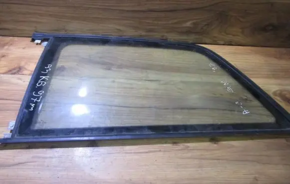 Audi A3 S3 8L Rear side window