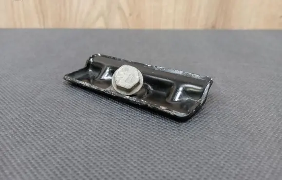 Mercedes-Benz E A207 Battery bracket 2046280241 A2046280241