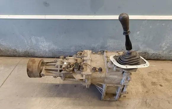Mitsubishi L200 Gearbox transfer box case 321673