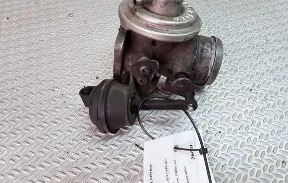Skoda Fabia Mk1 (6Y) EGR valve 038131501M