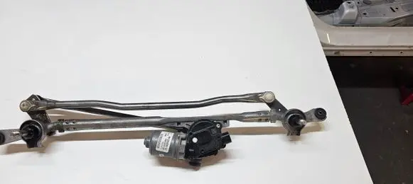 Chrysler Pacifica Front wiper linkage and motor 68229327AB