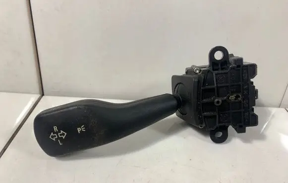 BMW 3 E46 Indicator stalk 8363662M