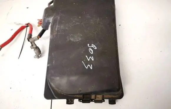 Volkswagen Polo Fuse box set 6q0937550c