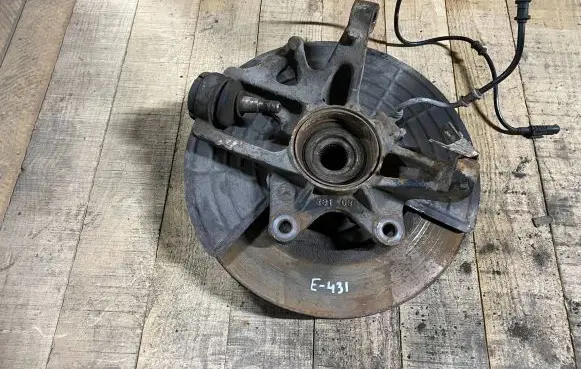 Mercedes-Benz ML W163 Front wheel hub 361035