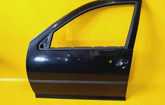 Volkswagen Golf IV Front door
