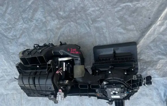 Mitsubishi L200 Interior heater climate box assembly 