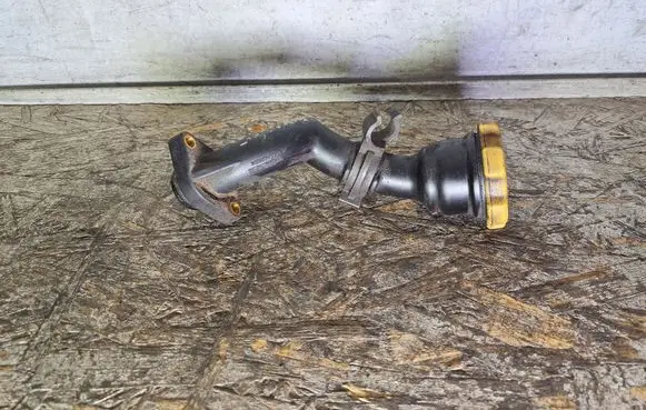 Subaru Forester SG Oil fill pipe 