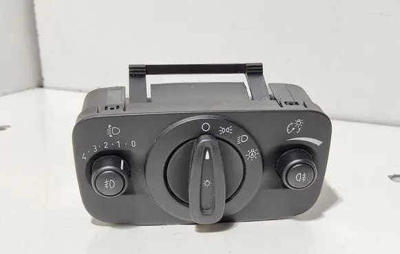 Ford Kuga II Light switch AV6T13A024CC