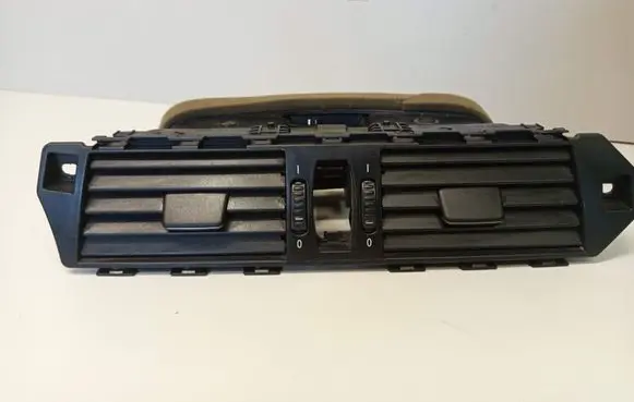BMW 5 E60 E61 Dash center air vent grill 6910734 6953618 7009275