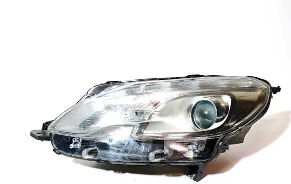 Peugeot 2008 I Headlight/headlamp 9677809980 90015177