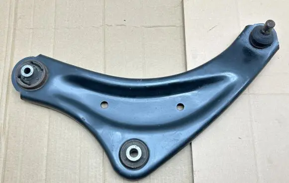 Nissan e-NV200 Front lower control arm/wishbone 545004FA0A