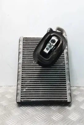 Audi A4 S4 B9 Air conditioning (A/C) radiator (interior) GG471002 GG093001
