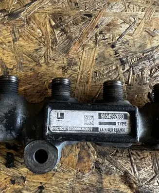 Ford Focus C-MAX Fuel main line pipe 9654592680