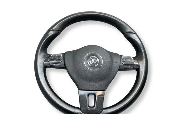 Volkswagen Golf VI Steering wheel 