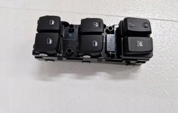 Hyundai Kona I Electric window control switch 93570-J9150