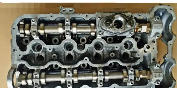 BMW 7 F01 F02 F03 F04 Engine head 757393604