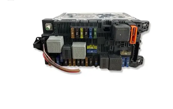 Mercedes-Benz E W211 SAM control unit 2115457401