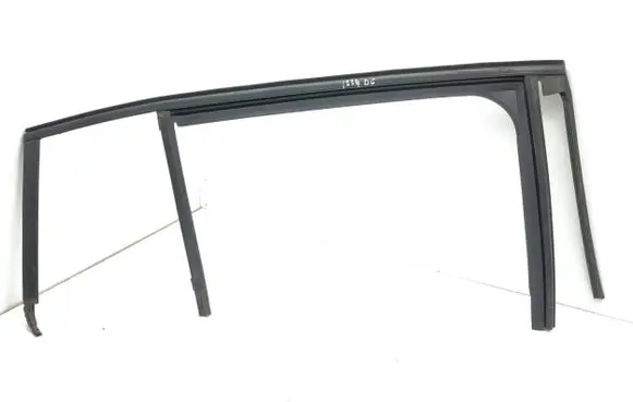 Renault Megane IV Rubber seal rear door window/glass 