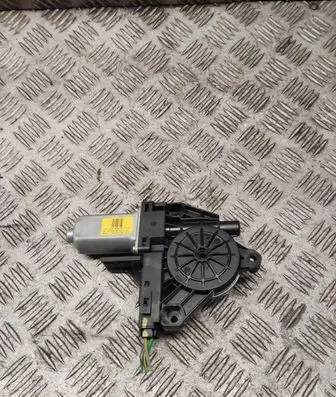 Volvo XC60 Front door window regulator motor 966268102