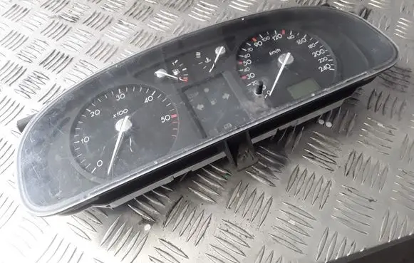 Renault Laguna II Speedometer (instrument cluster) 8200218863