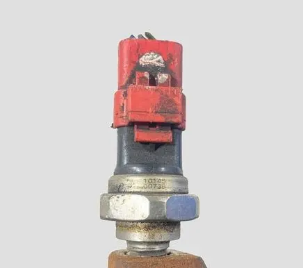 Nissan Qashqai Fuel main line pipe 8200815617 H8200296867 5WS40154